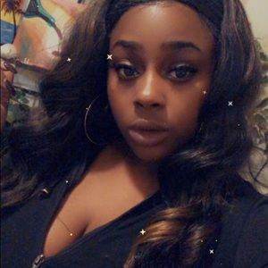 Meet your Posher, Tiffonique